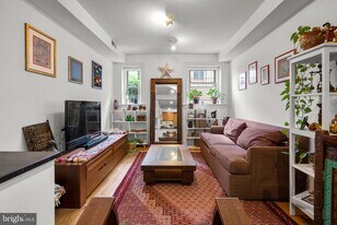 3220 17th St NW in Washington, DC - Building Photo