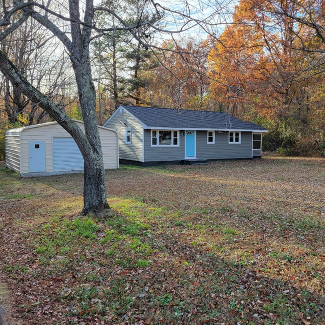 15016 Courthouse Rd in Dinwiddie, VA - Building Photo - Building Photo