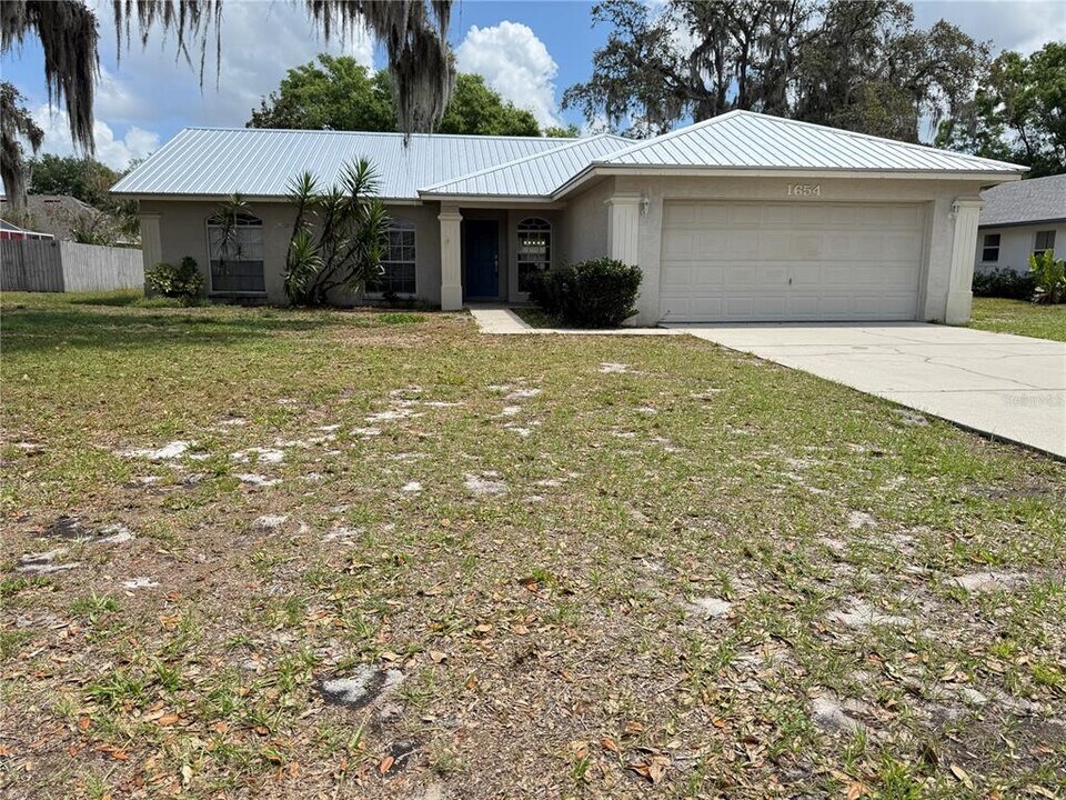 1654 Gamewell Trail in Lakeland, FL - Building Photo