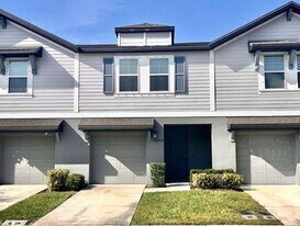 17125 Blowfish Dr in Nokomis, FL - Building Photo