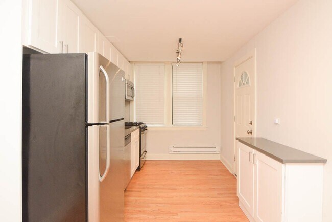 2328 N Rockwell St in Chicago, IL - Building Photo - Building Photo
