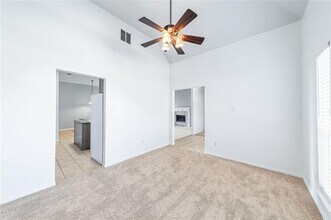 3200 Heatherbrook Dr in Plano, TX - Building Photo - Building Photo