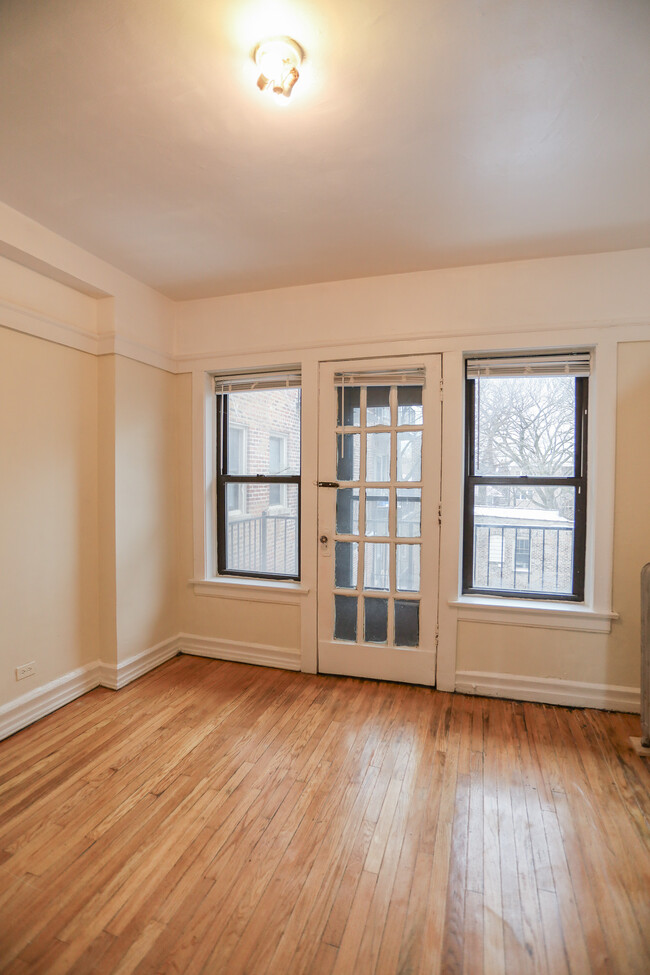 7449 N Greenview Ave, Unit #515 in Chicago, IL - Building Photo - Building Photo