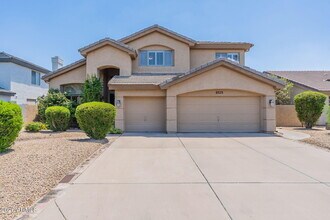 6525 E Paradise Ln in Scottsdale, AZ - Building Photo - Building Photo