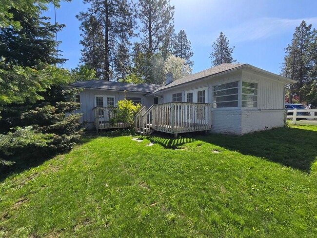 property at 1503 S SE Blvd
