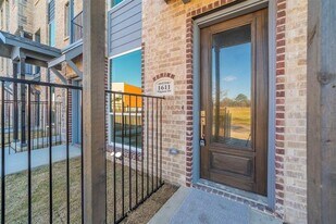 1611 Mignon Dr in Arlington, TX - Building Photo