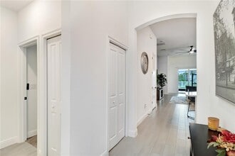8076 Tea Olive Ter in Palmetto, FL - Building Photo - Building Photo