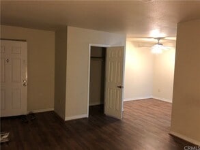 2606 S Durango Dr, Unit 181 in Las Vegas, NV - Foto de edificio - Building Photo