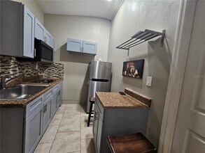 2955 Sun Pointe Ct in Kissimmee, FL - Building Photo - Building Photo