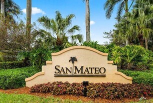 2179 Hacienda Terrace in Weston, FL - Building Photo