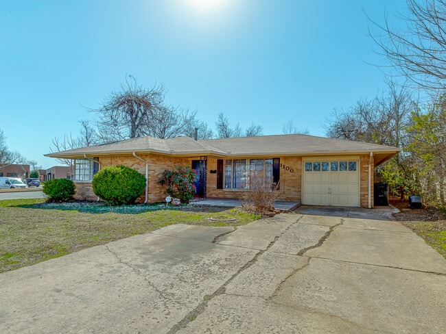 1100 N Wilshire Blvd in Oklahoma City, OK - Foto de edificio - Building Photo