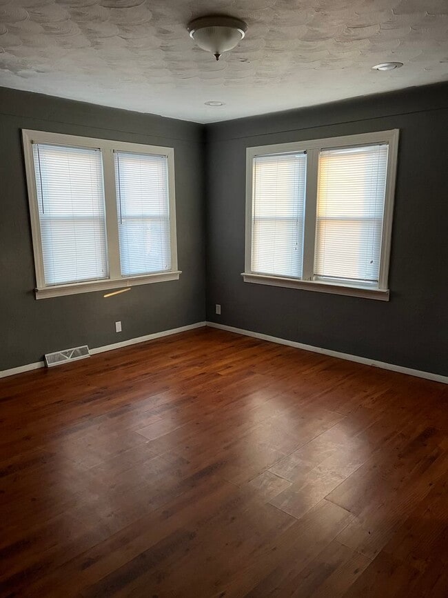 1 Hickerson Pl in Godfrey, IL - Building Photo - Building Photo