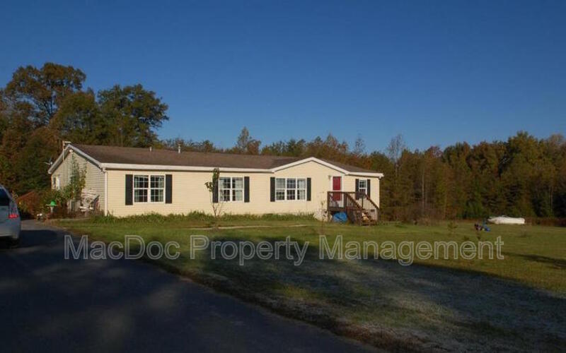 5200 Pendleton Farm Rd in Bumpass, VA - Building Photo