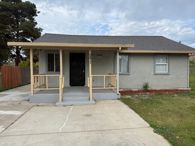 property at 2411 Acacia St