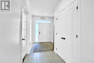 32 Aconitum Way in Ottawa, ON - Building Photo - Building Photo