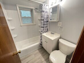 20 Quincy St in Abington, MA - Building Photo - Building Photo