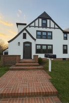 40 Rogers St in Branford, CT - Building Photo