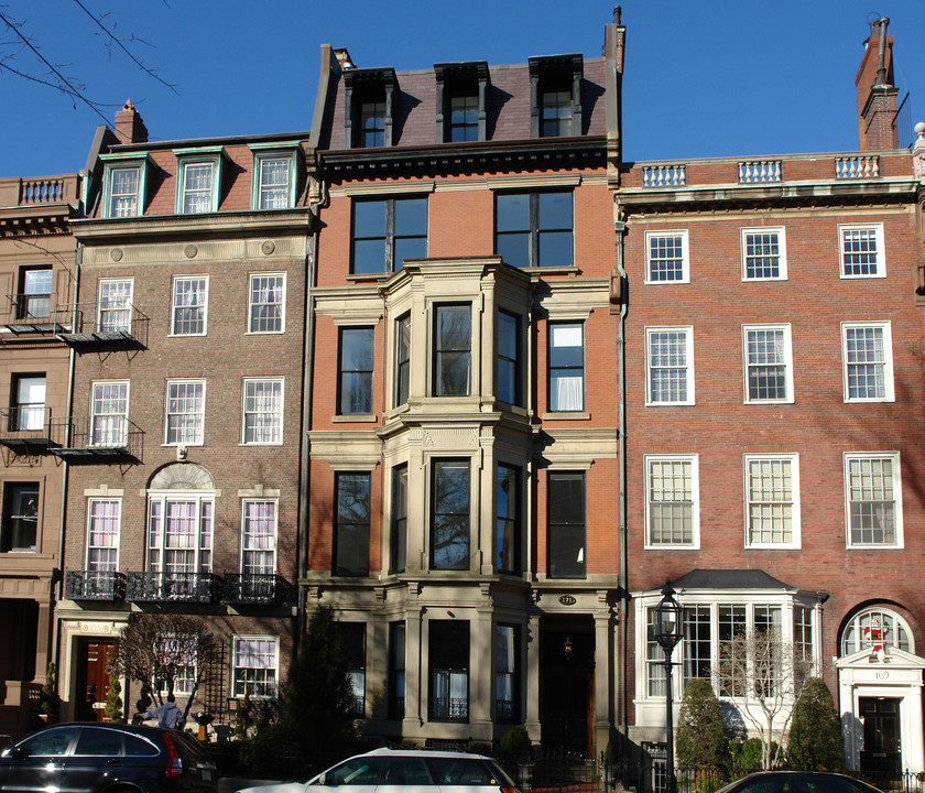 171 Commonwealth Ave in Boston, MA - Foto de edificio