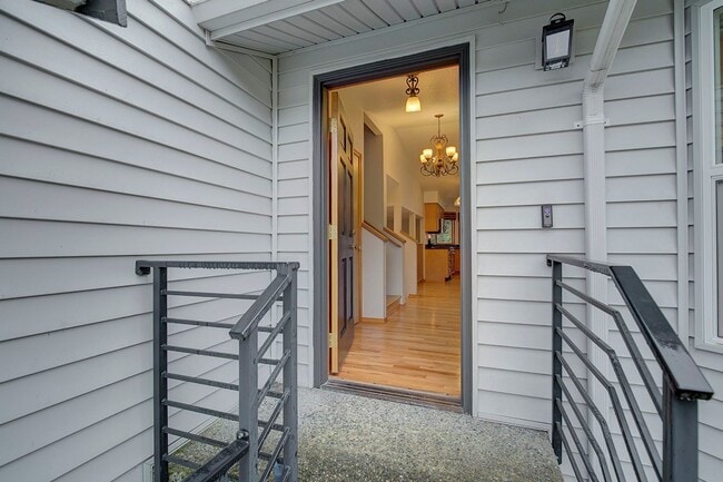 21826 14th Pl W in Lynnwood, WA - Building Photo - Building Photo