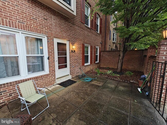 1116 N Taylor St in Arlington, VA - Building Photo - Building Photo