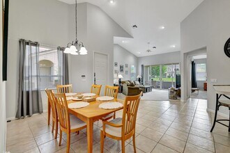9225 Wentworth Ln in Port St. Lucie, FL - Building Photo - Building Photo