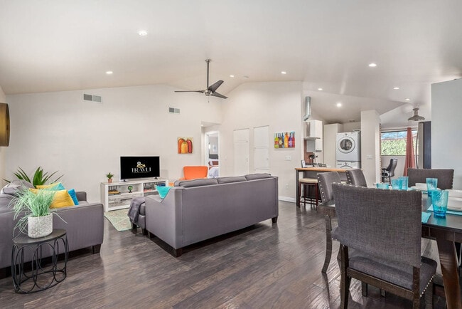 1318 E Almeria Rd, Unit SI ID1558610P