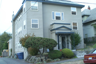 14 Howe St in Seattle, WA - Building Photo - Building Photo