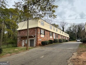 1110 W Poplar St in Griffin, GA - Building Photo - Building Photo