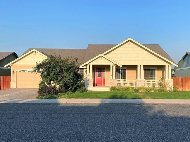 property at 2405 Lilac Way