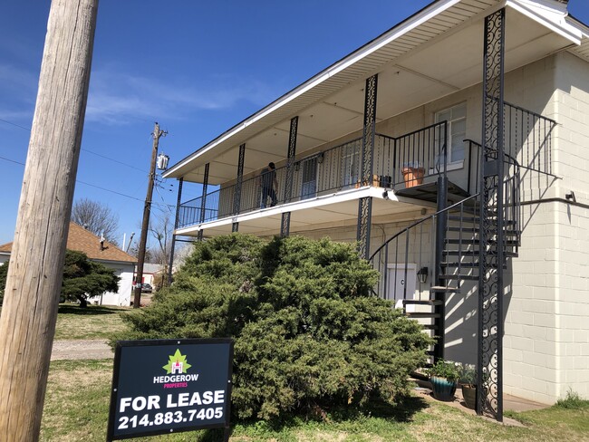 2914 Vickie Dr. Apt. D, Unit D