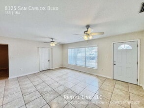 8125 San Carlos Blvd in Ft. Myers, FL - Building Photo - Building Photo