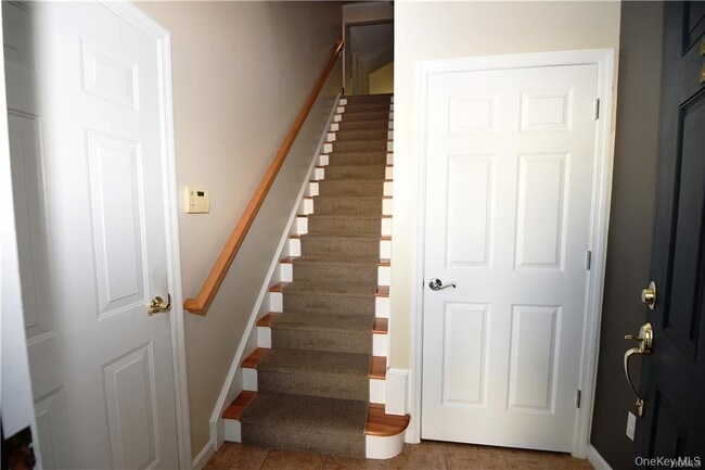 2003 Half Moon Bay Dr in Croton-on-Hudson, NY - Building Photo - Building Photo