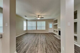 9911 Goldenglade Dr in Houston, TX - Building Photo - Building Photo