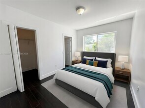 1040 NW 3rd Ave, Unit 5 in Miami, FL - Building Photo - Building Photo