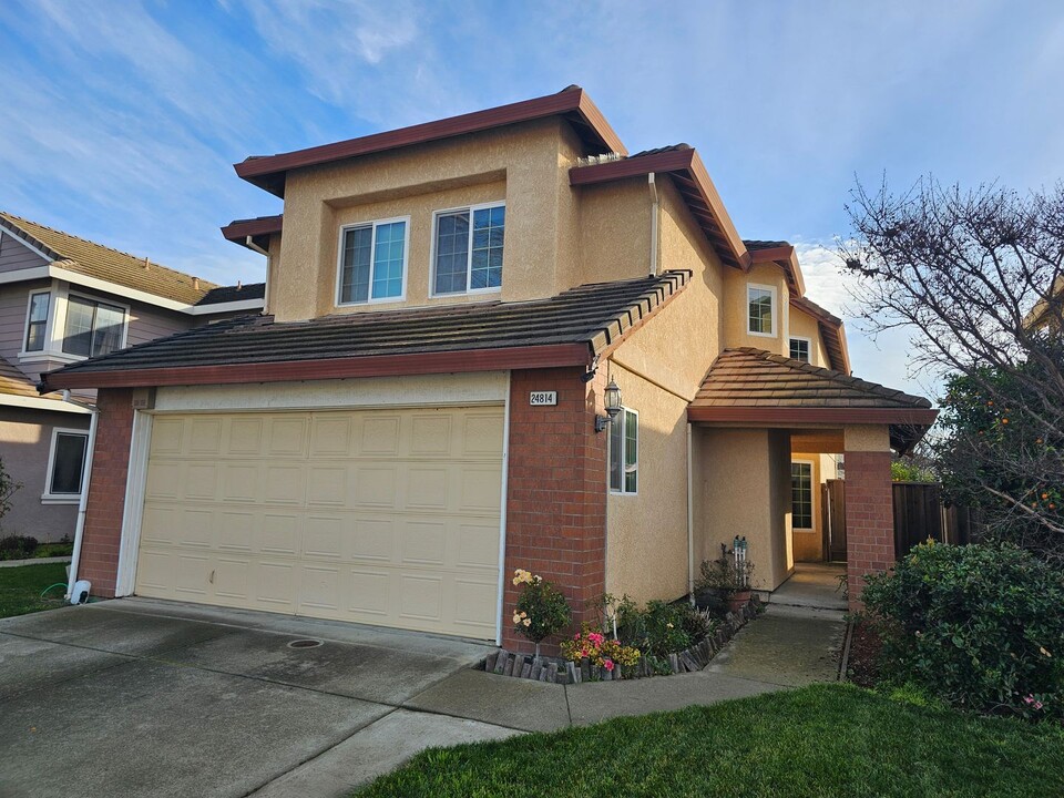 24814 Eden Ave in Hayward, CA - Building Photo