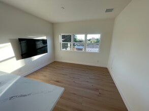 5043 Sawtelle Blvd in Los Angeles, CA - Building Photo - Building Photo
