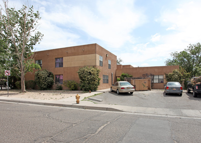 Tennessee Apartments in Albuquerque, NM - Building Photo - Building Photo