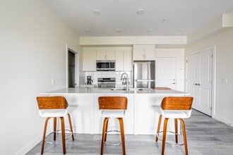 14009 28 Av SW in Edmonton, AB - Building Photo - Building Photo