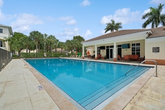 148 SW 7th Ct in Pompano Beach, FL - Foto de edificio - Building Photo