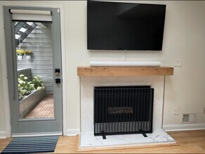 766 Spinnaker Ct in Secaucus, NJ - Building Photo - Building Photo
