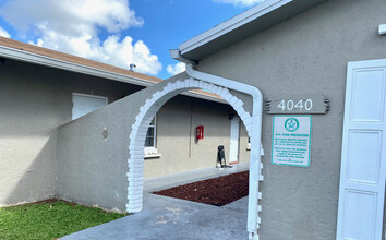 4040 NW 30th Ter in Fort Lauderdale, FL - Building Photo - Building Photo