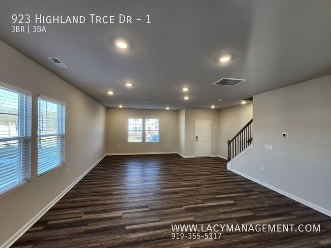 923 Highland Trce Dr in Graham, NC - Building Photo - Building Photo
