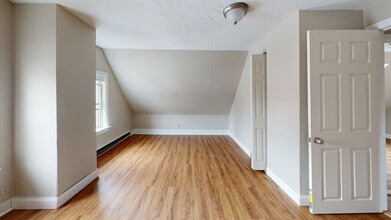 48 Plymouth St, Unit 1 in Everett, MA - Building Photo - Building Photo