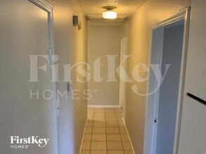 9819 Kiwi Ln in Conroe, TX - Foto de edificio - Building Photo