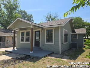 124 E Baylor St in San Antonio, TX - Building Photo - Building Photo