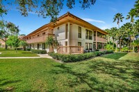 106 Brackenwood Rd in Palm Beach Gardens, FL - Building Photo - Building Photo