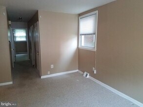 7022 Valley Ave in Philadelphia, PA - Building Photo - Building Photo