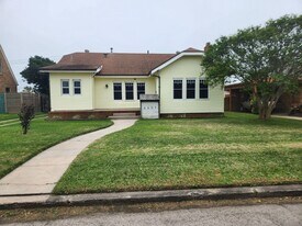 4401 Sherman Blvd in Galveston, TX - Building Photo