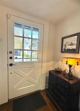 807 Leonard St in Austin, TX - Building Photo - Building Photo