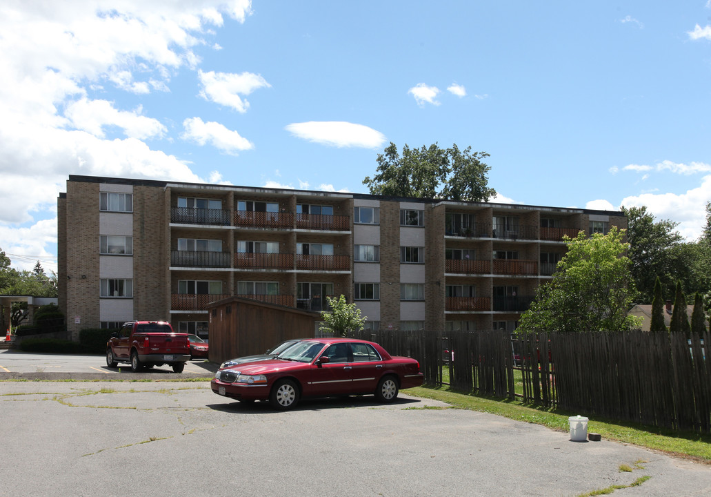 Berkshire Apartments in Greenfield, MA - Building Photo